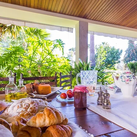 Mandol Holiday home